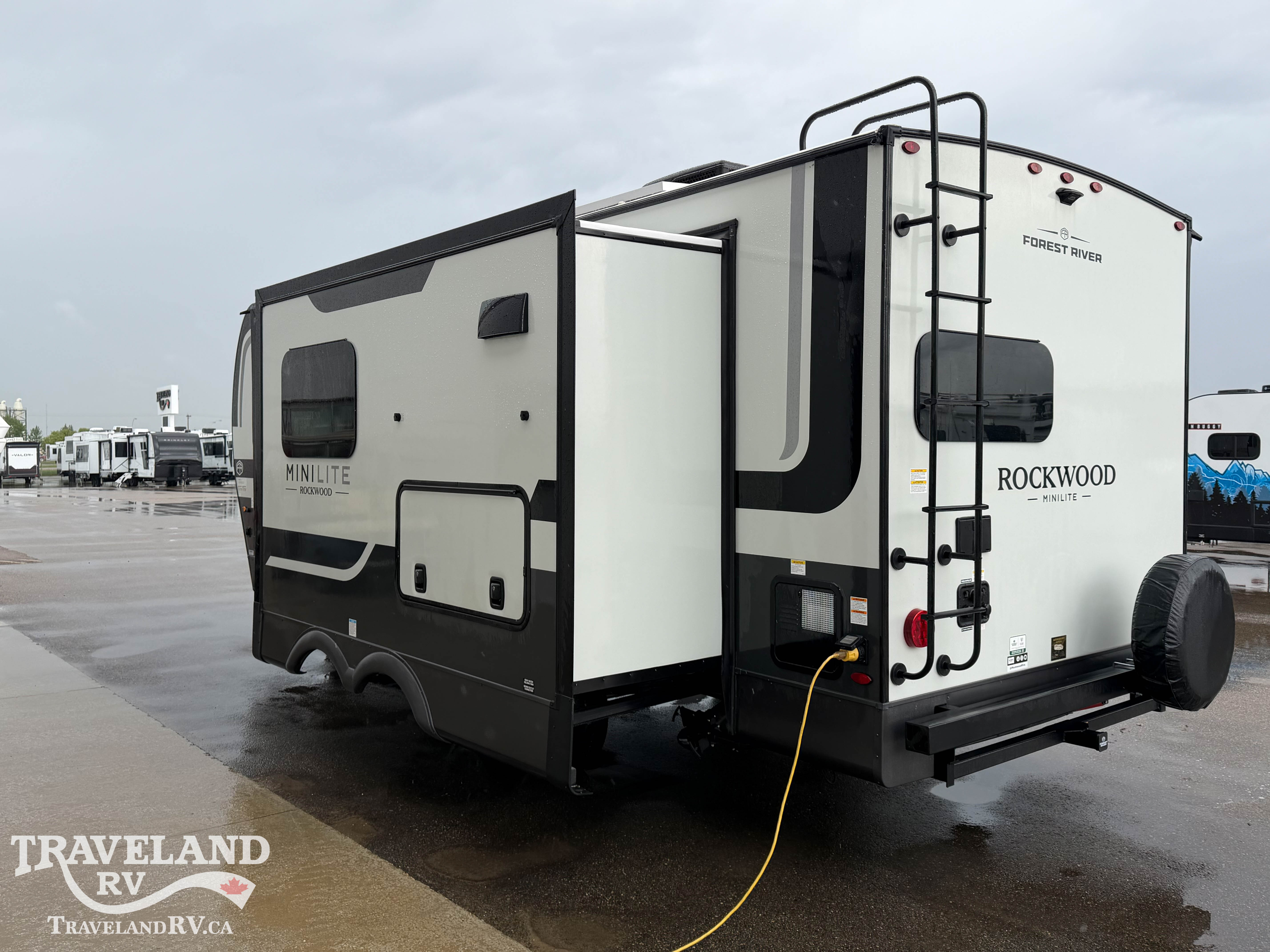 2026 Forest River Rockwood Mini Lite 2522FB - Image 7