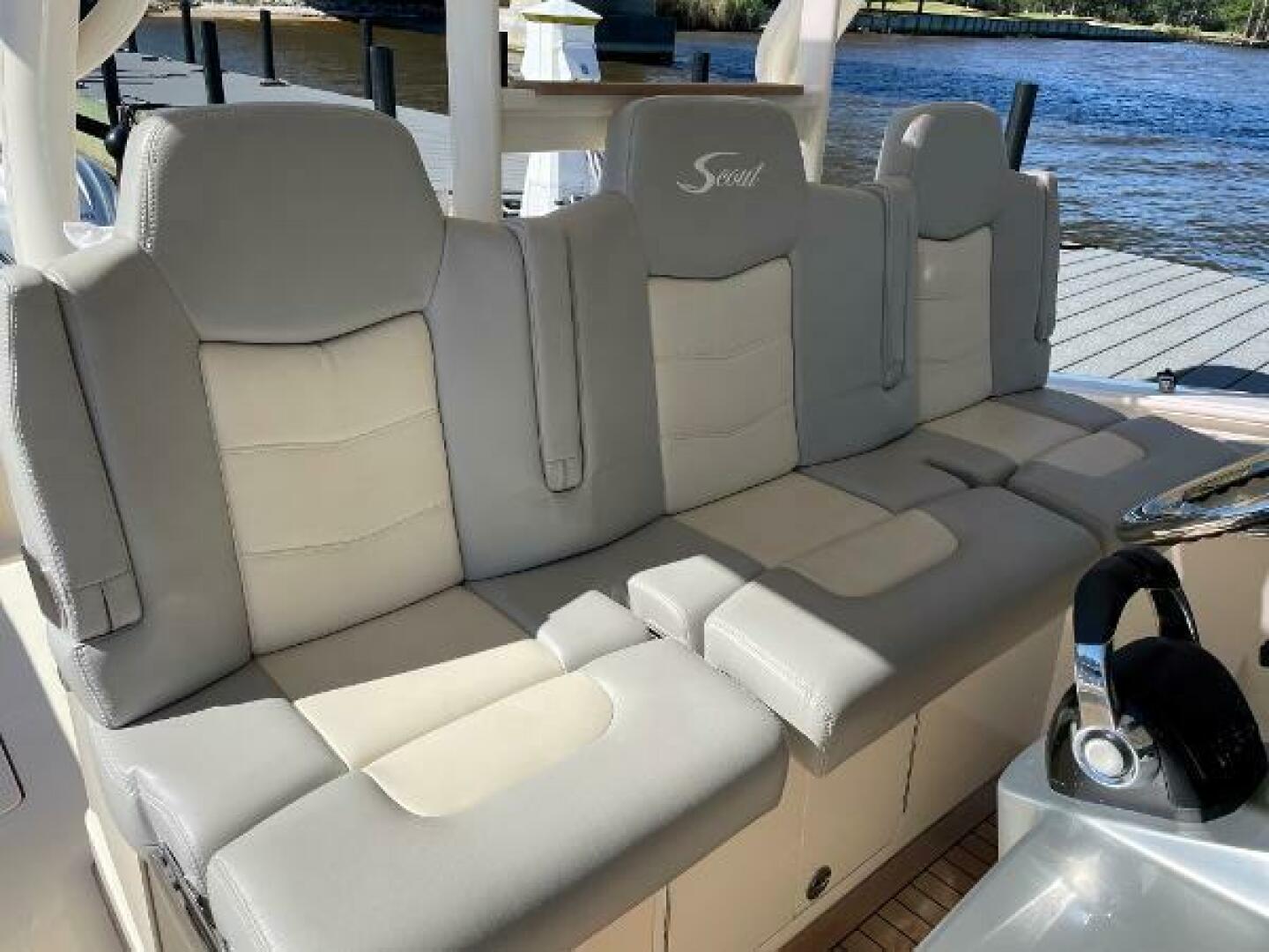 2019 Scout 380 LXF - Image 8