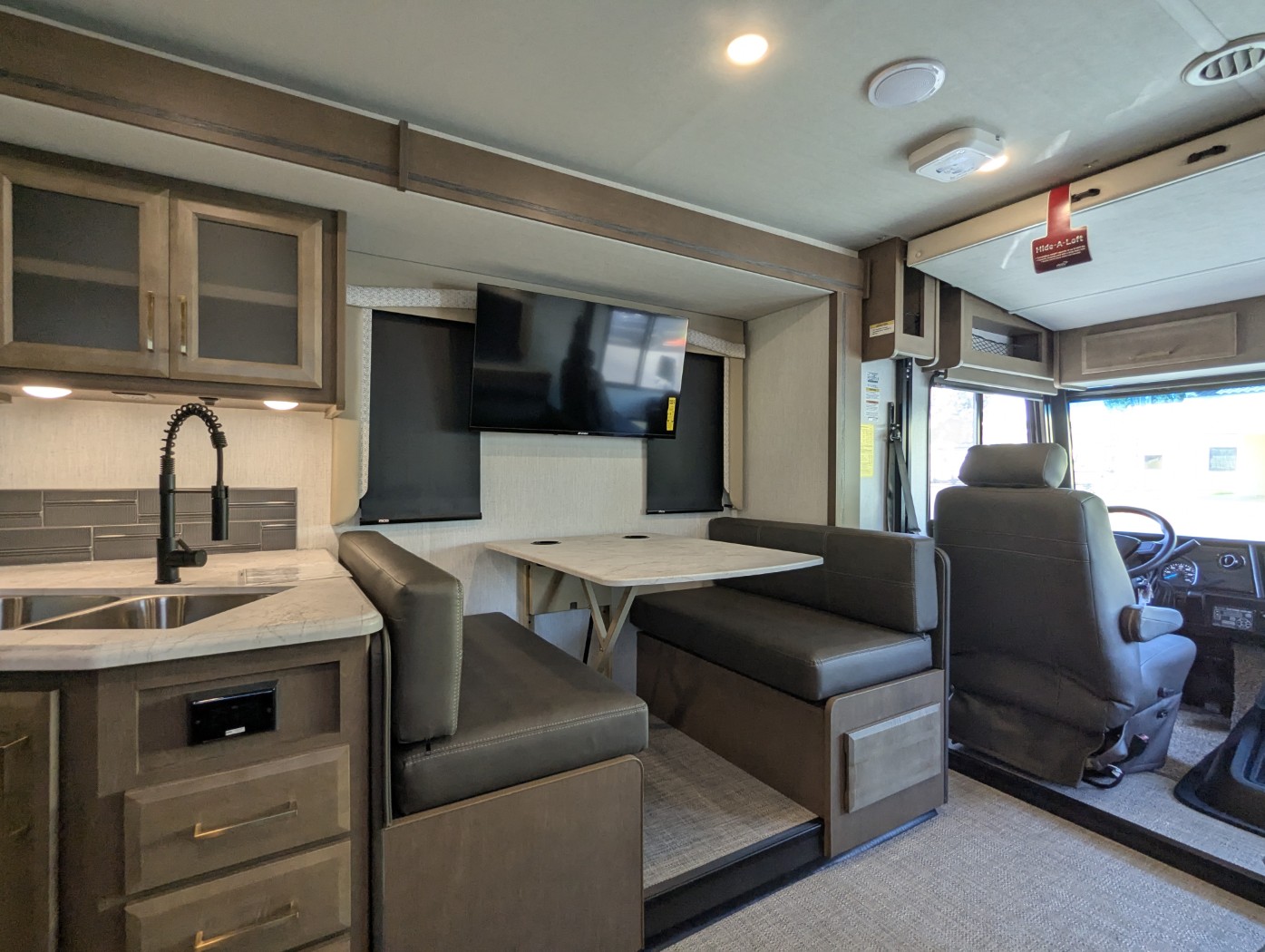 2026 Fleetwood Flair 28A - Image 20