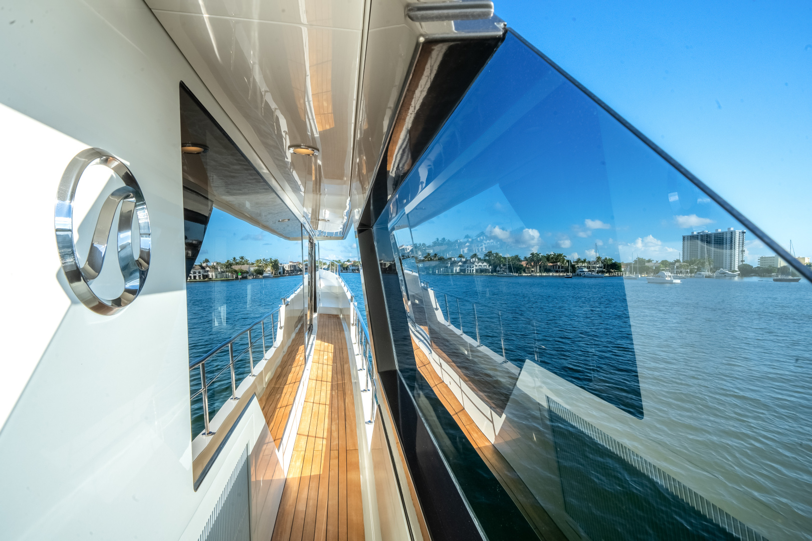 2022 Ocean Alexander 32L - Image 14