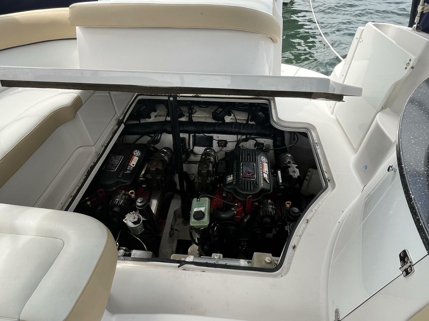 2008 Four Winns V338 - Image 46