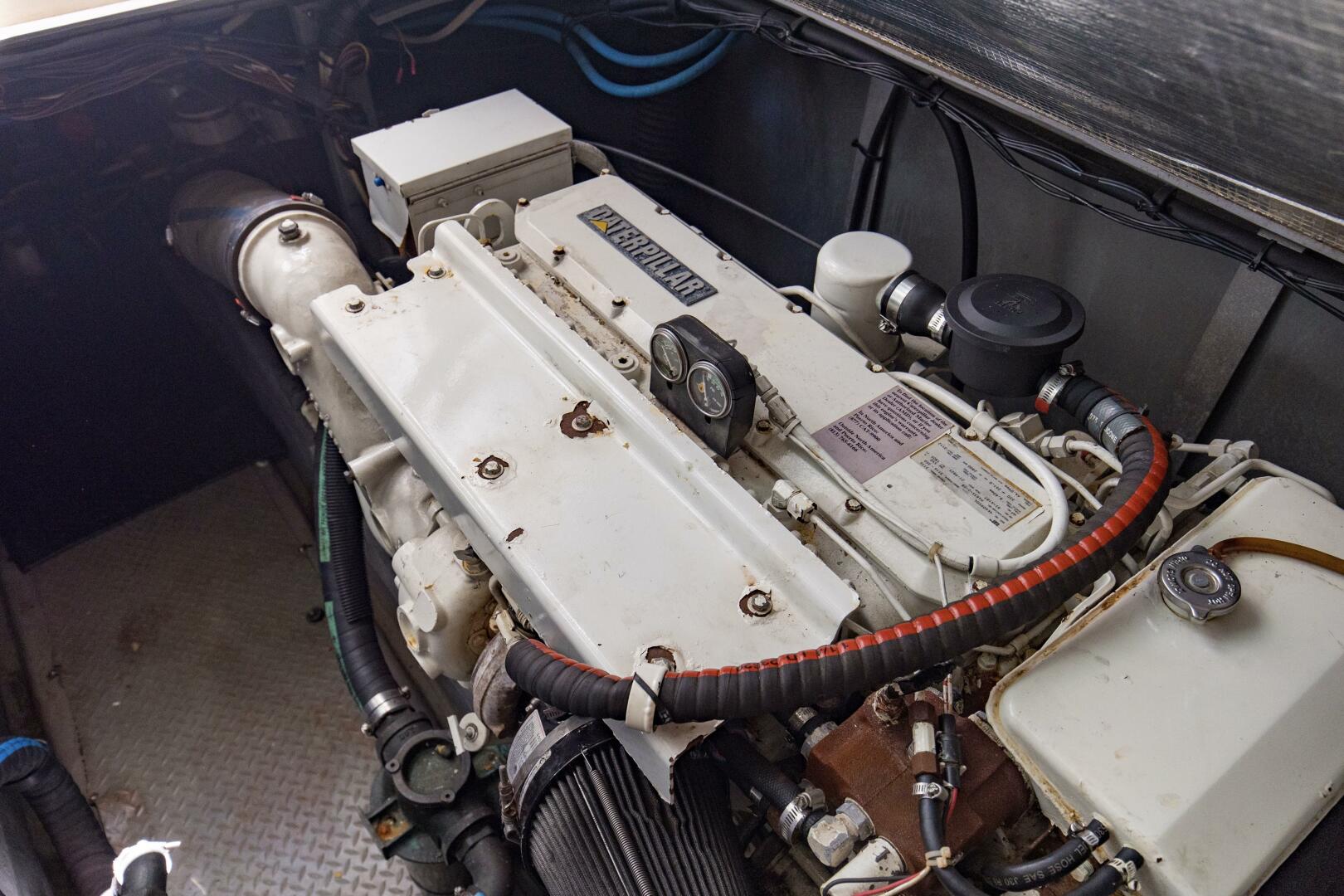 2000 Sea Ray 400 Sedan Bridge - Image 32
