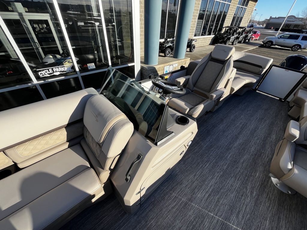2026 Bennington 22SSR Lux TriToon Pontoon - Image 22