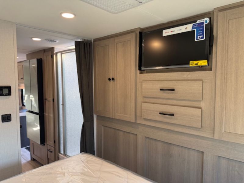 2026 Forest River Sunseeker 2860DSF - Image 14