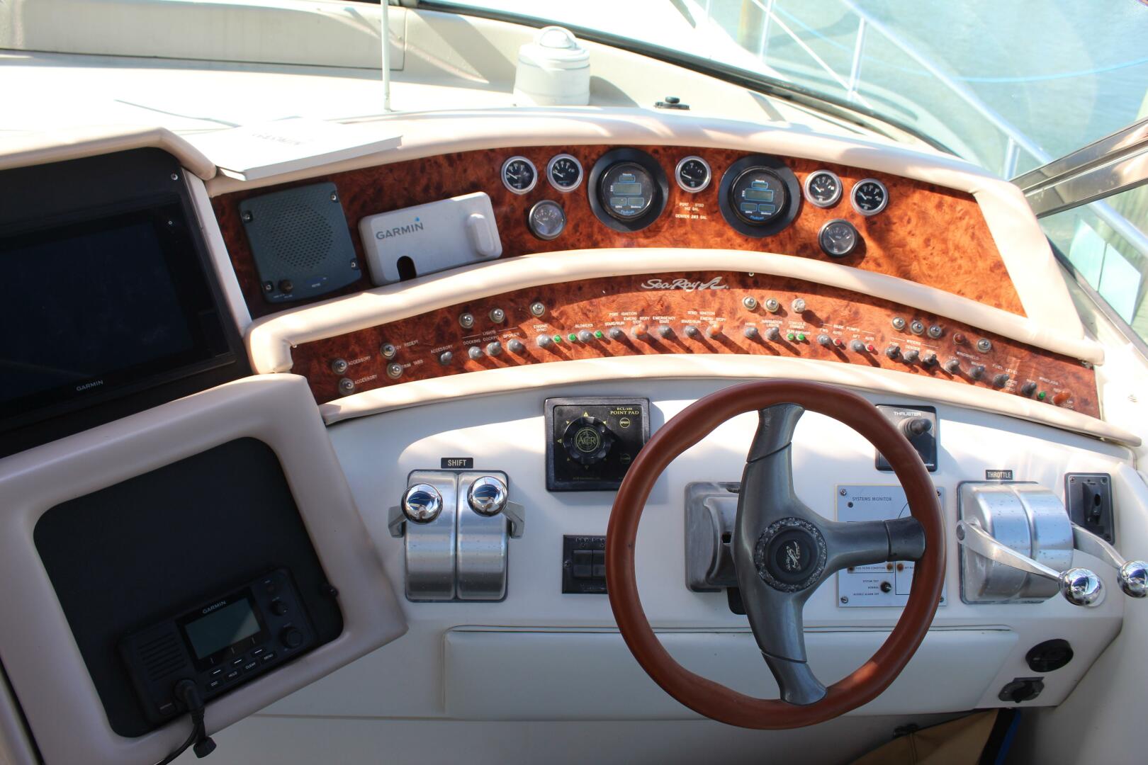 1996 Sea Ray 500 Sundancer - Image 21