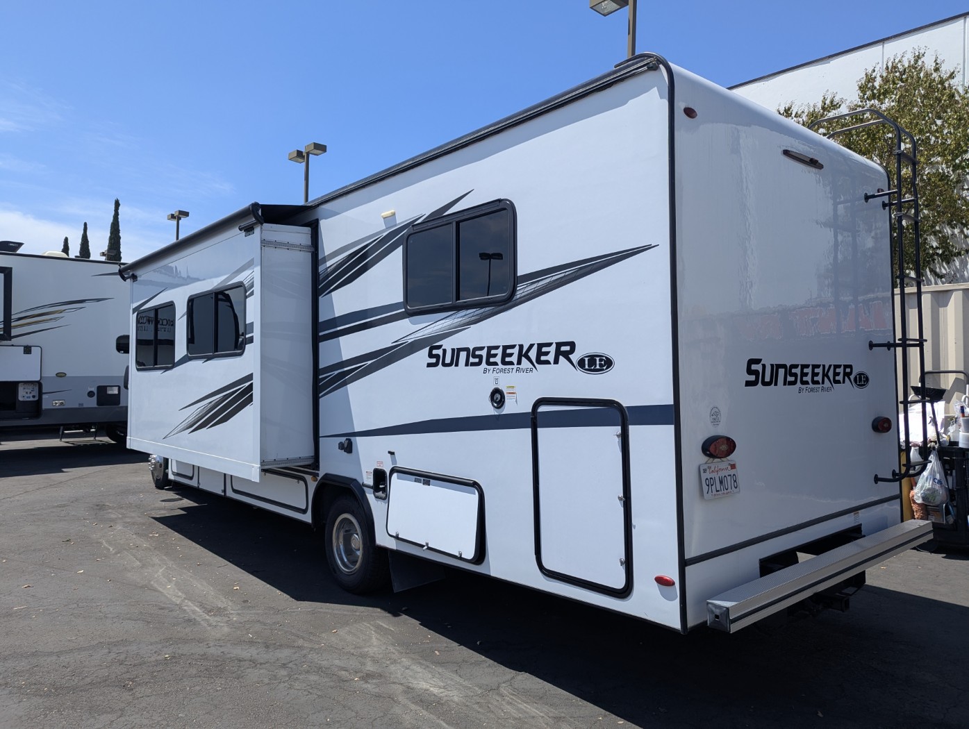 2023 Forest River Sunseeker 2850S LE - Image 4