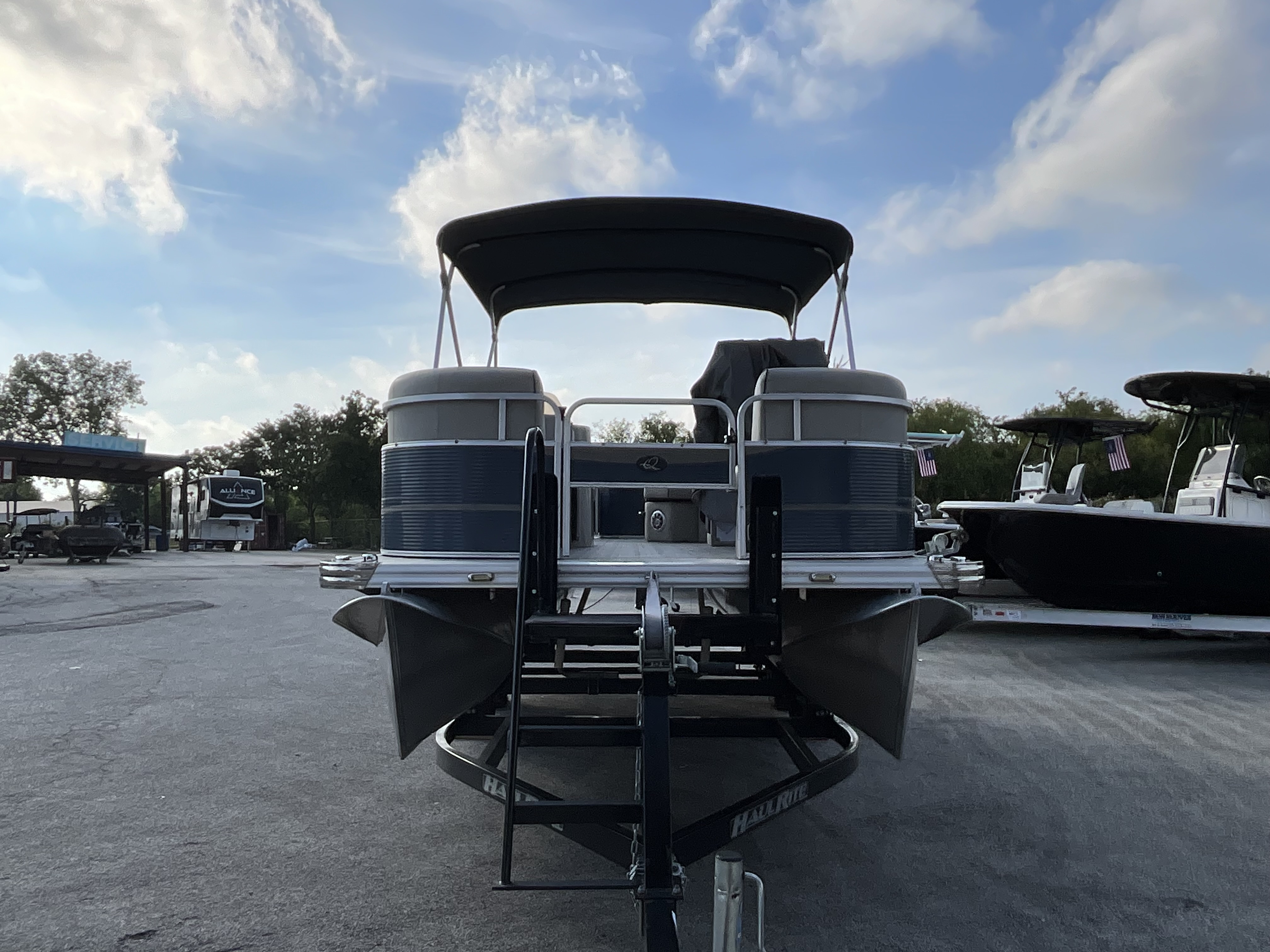 2021 APEX MARINE QWEST 820 FAMILY FISH - Image 2