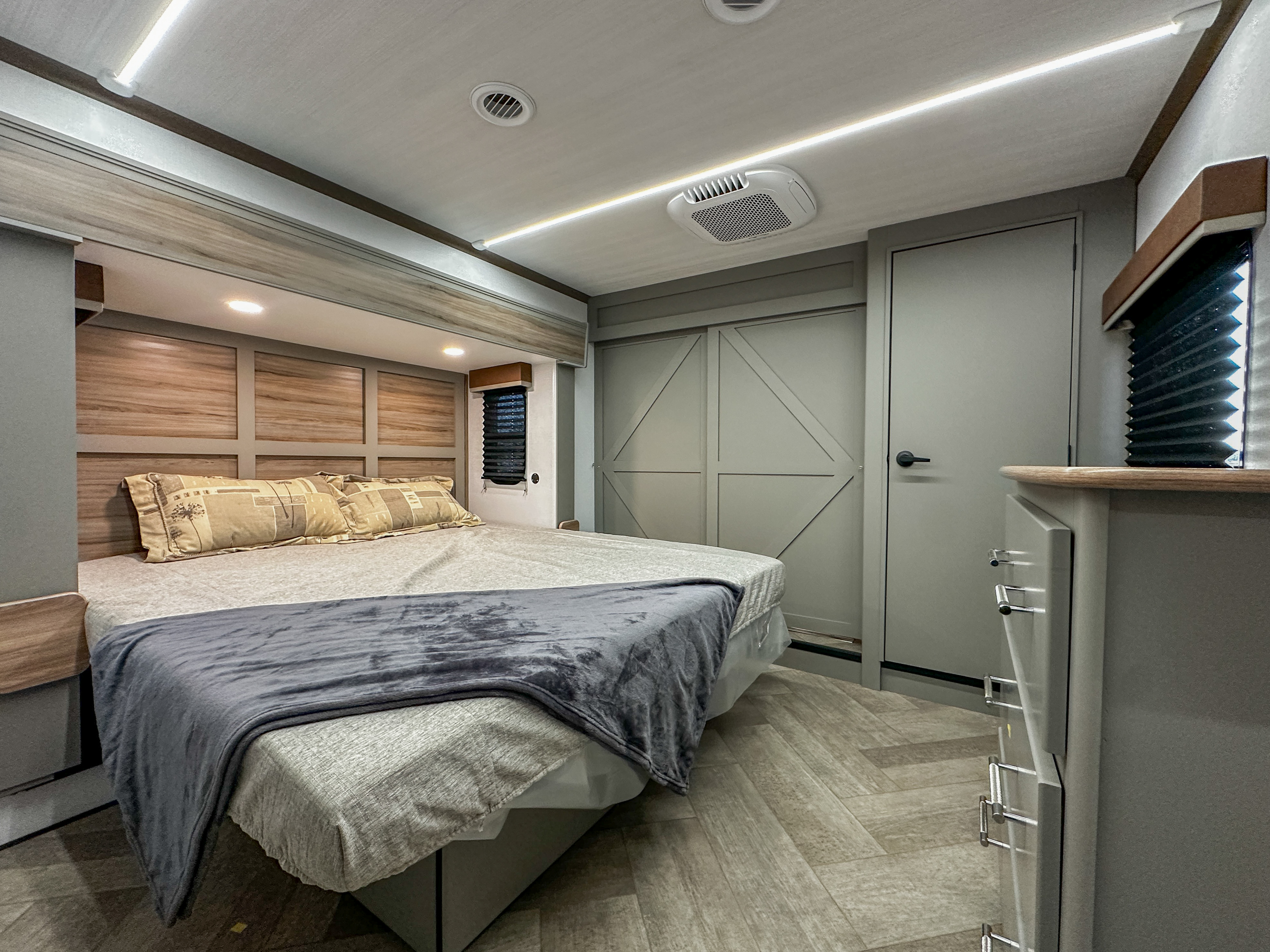 2026 Keystone Sprinter 3900DBL - Image 26