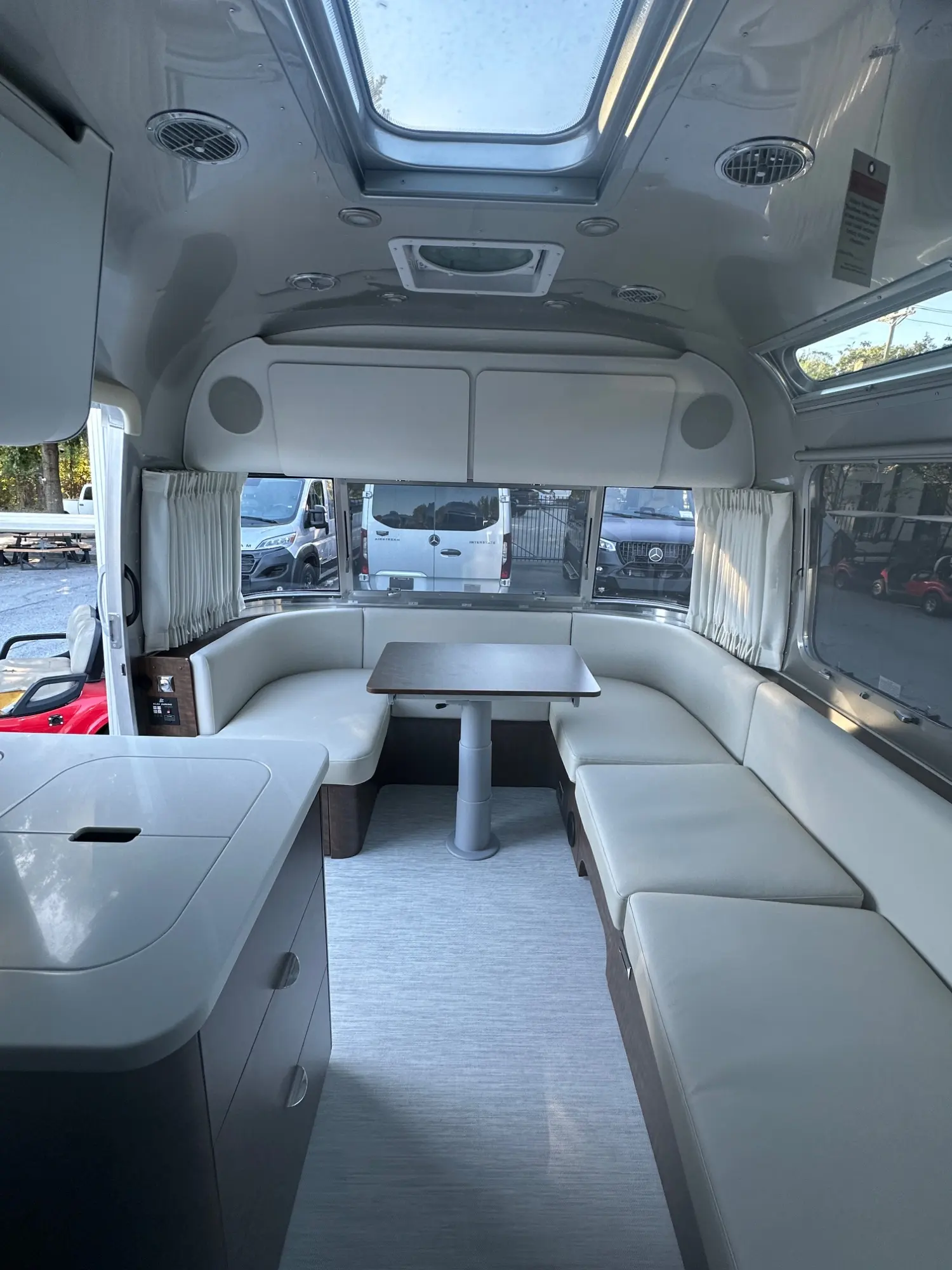 2027 Airstream Globetrotter 25FBT - Image 5
