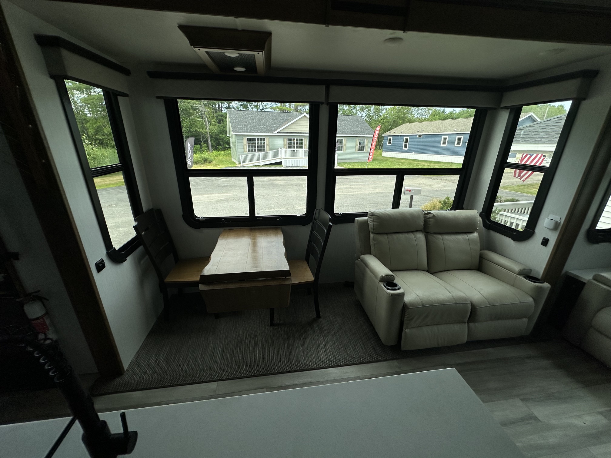 2022 Heartland RV Bighorn 3300DL - Image 8