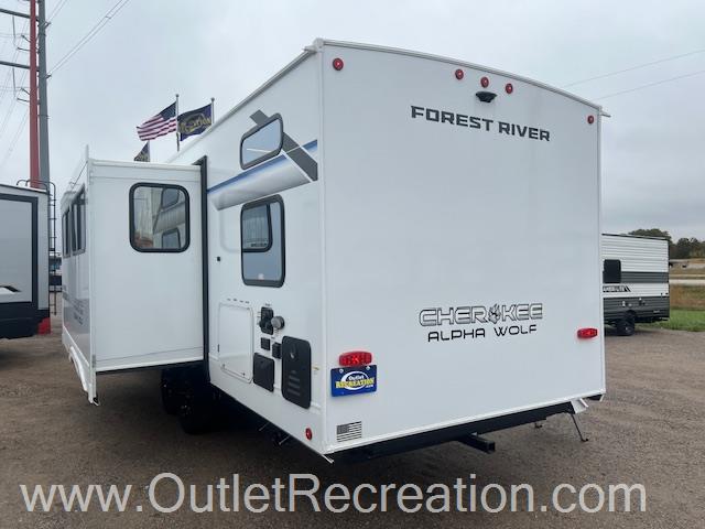 2026 CHEROKEE ALPHA WOLF 26DBH - Image 4