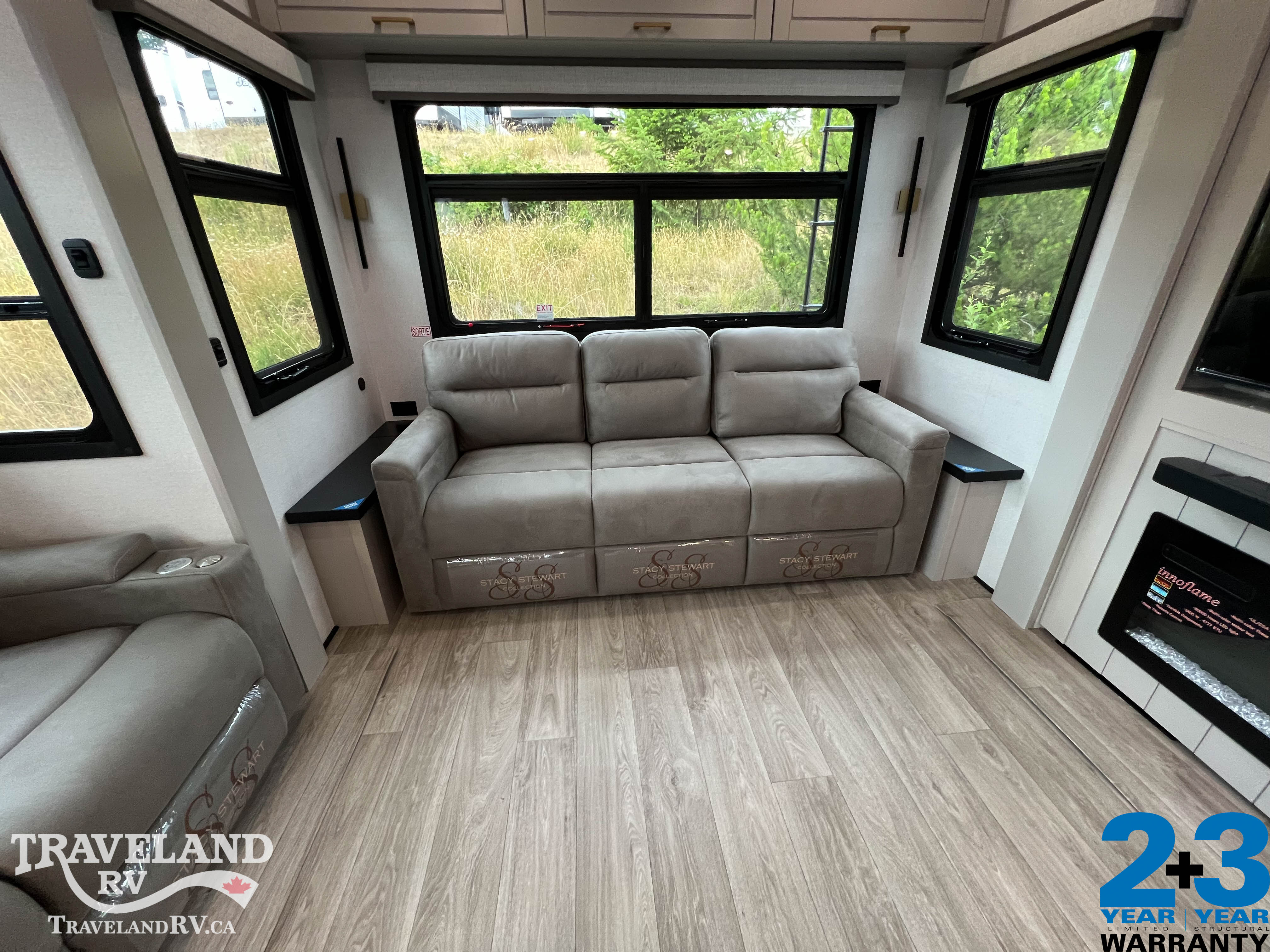 2027 Jayco North Point 310RLTS - Image 8