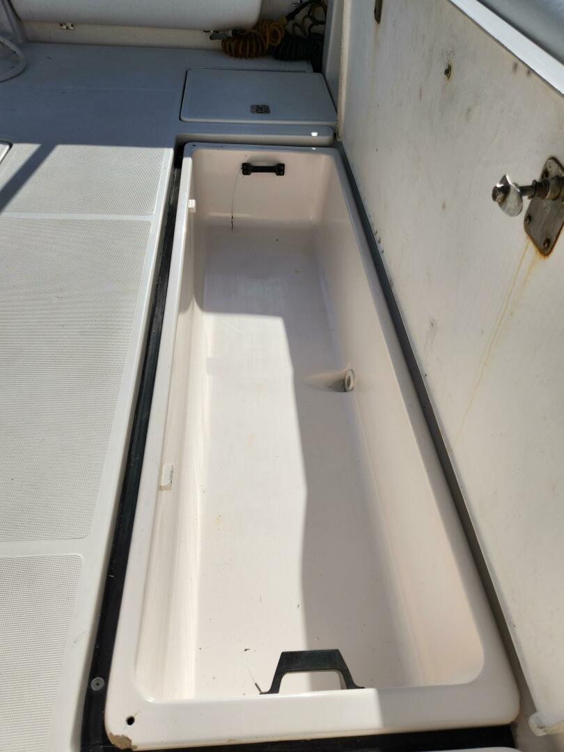 2004 Tiara Yachts 38 Open - Image 23