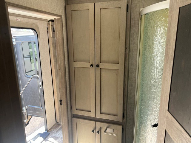 2020 Keystone Outback 330RL - Image 17