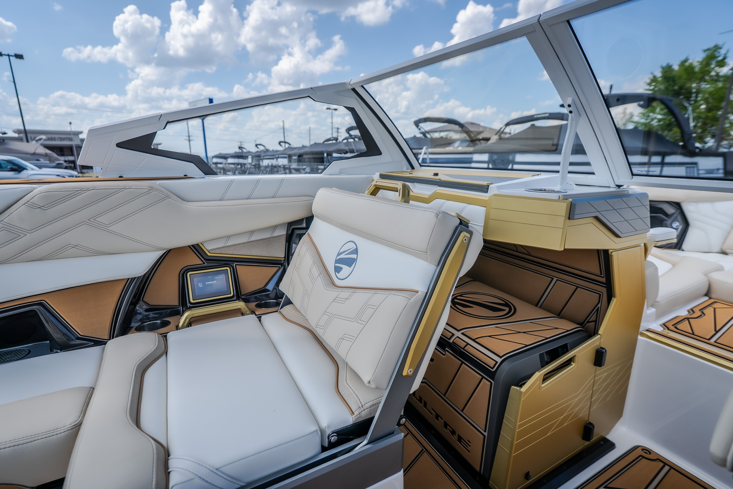 2027 Tigé Ultré 23ZX - Image 43