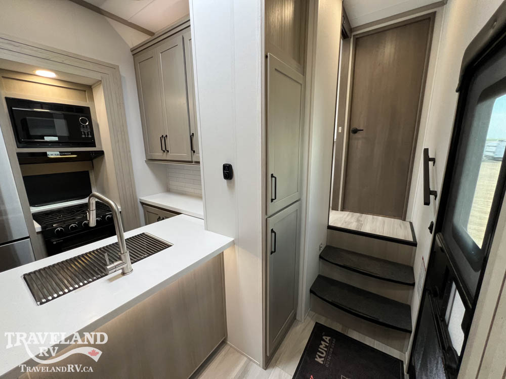 2025 Grand Design Momentum G-Class 320G - Image 33