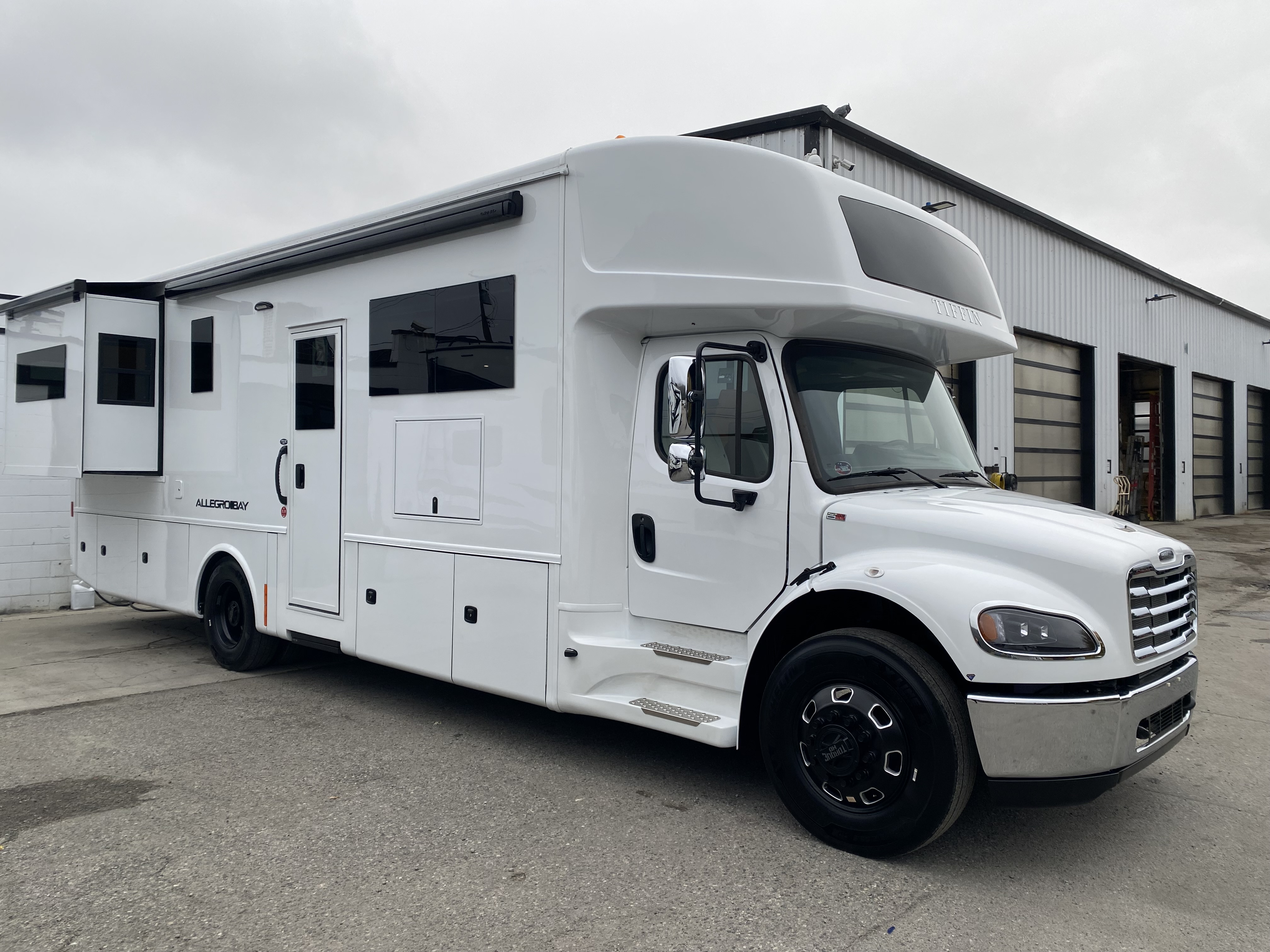 Tiffin Motorhomes Allegro Bay