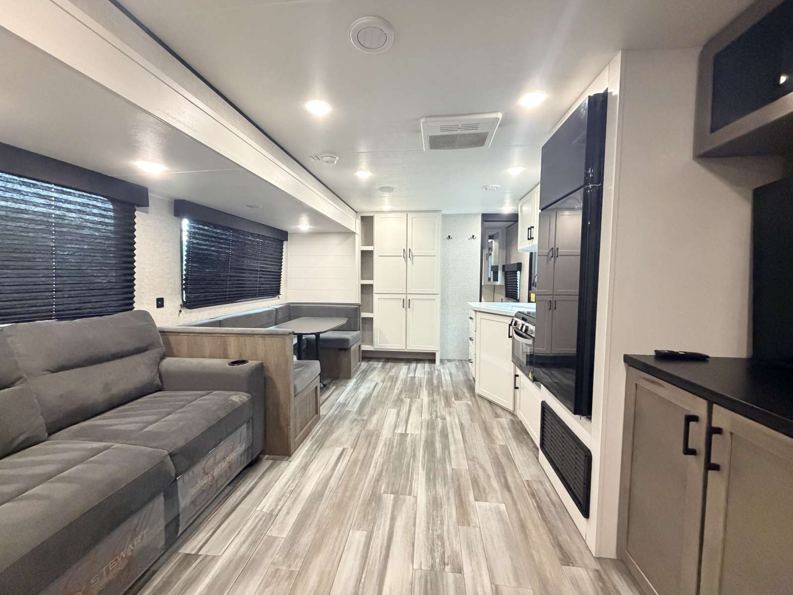 2025 Jayco Jay Flight 284BHS - Image 7