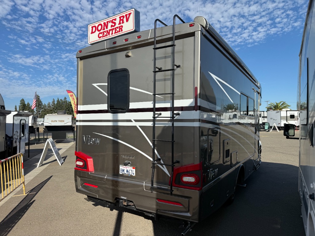 2020 Winnebago View 24D - Image 4