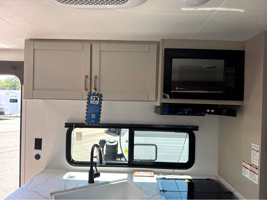 2027 Jayco Jay Flight SLX 261BHS - Image 13