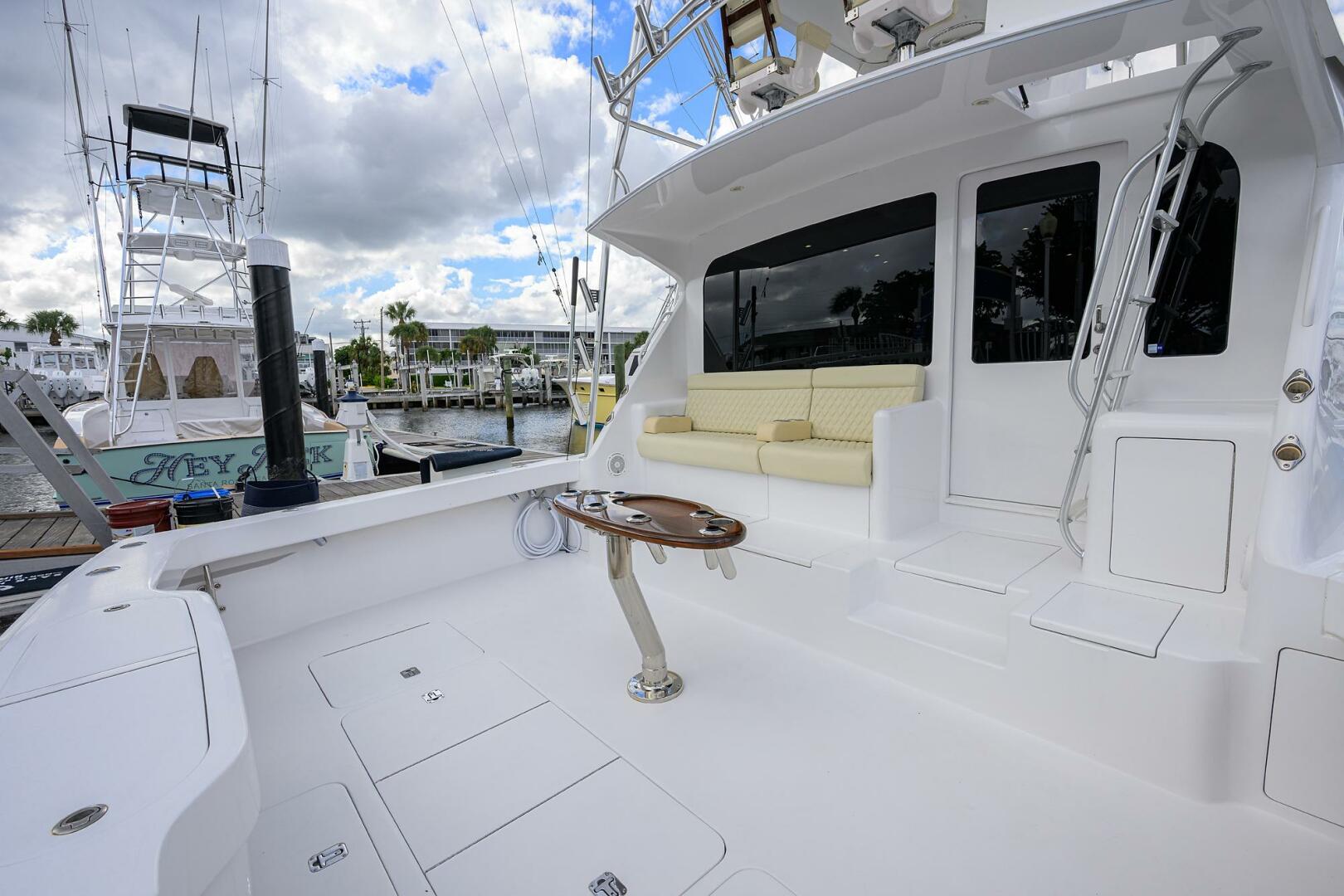 2004 Viking 56 Convertible - Image 29