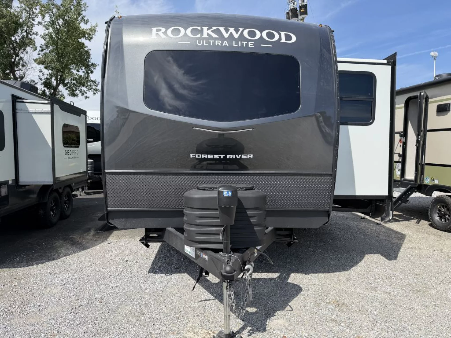 2027 FOREST RIVER ROCKWOOD ULTRA LITE 2608BS - Image 3