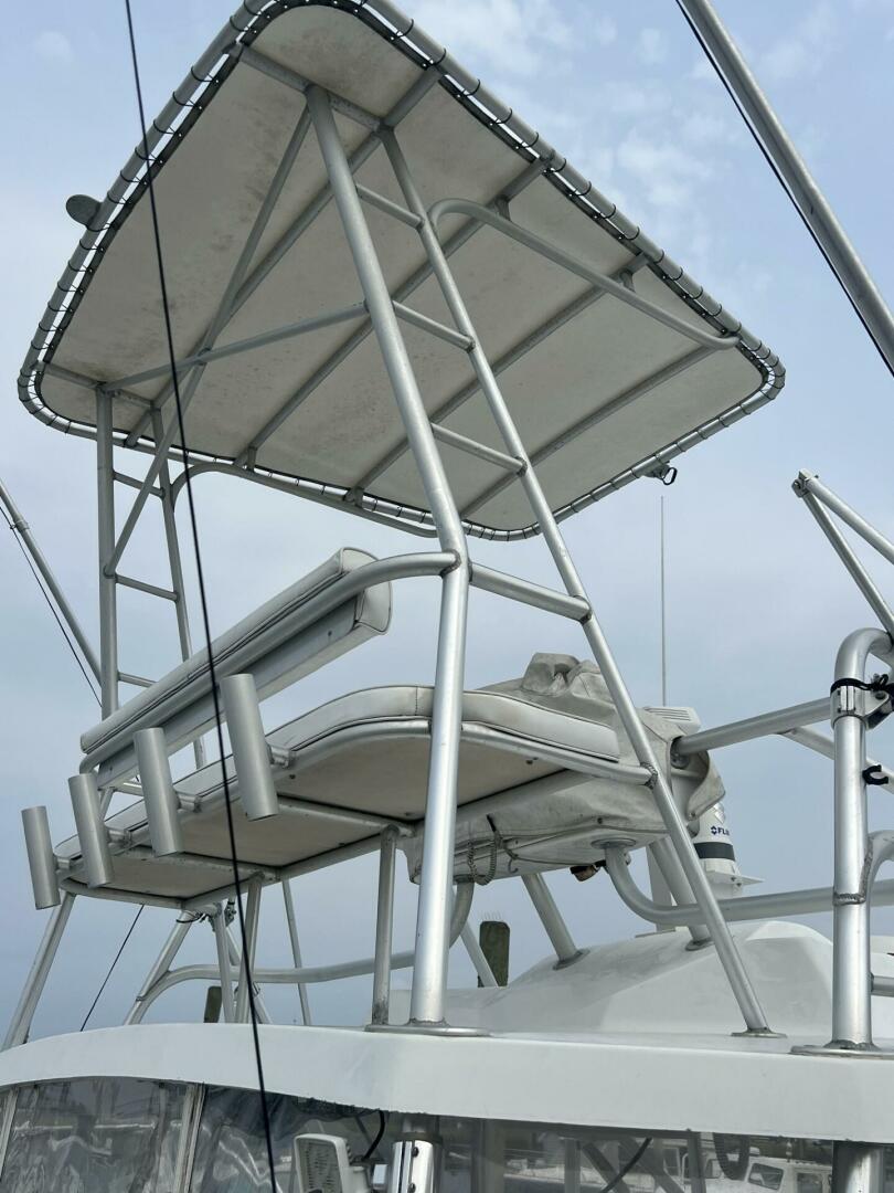 1995 Luhrs 32 Open - Image 8