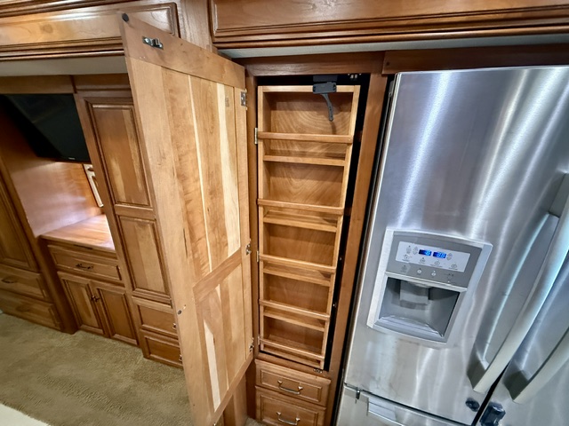 2013 WINNEBAGO TOUR 42QD - Image 21