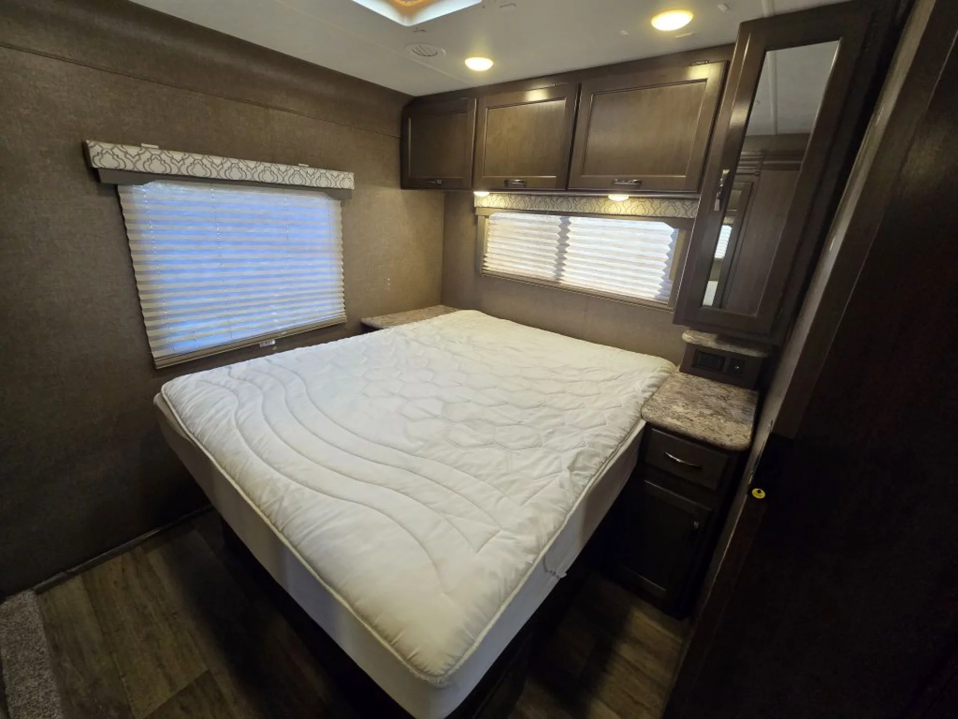 2019 THOR MOTOR COACH FREEDOM ELITE 30FE - Image 8
