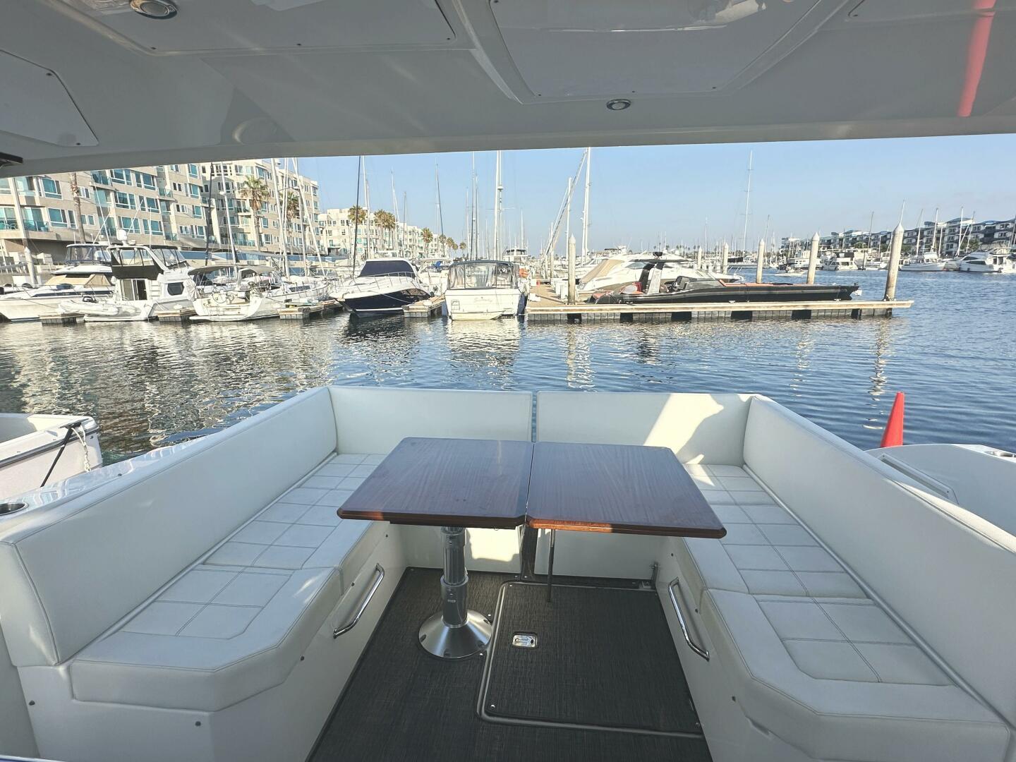 2017 Cruisers Yachts 390 Express Coupe - Image 59