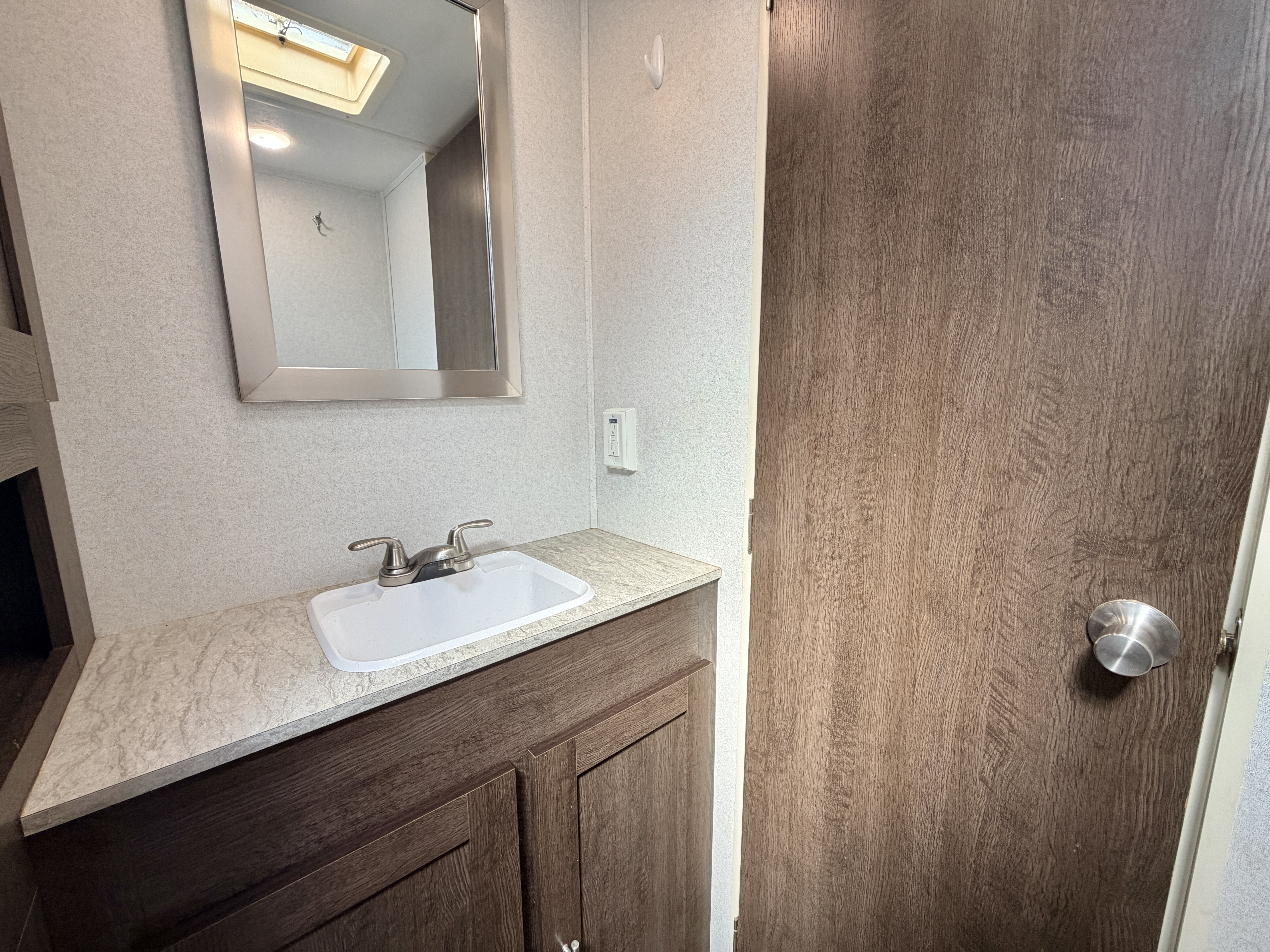 2019 Forest River Wildwood 27RE - Image 17