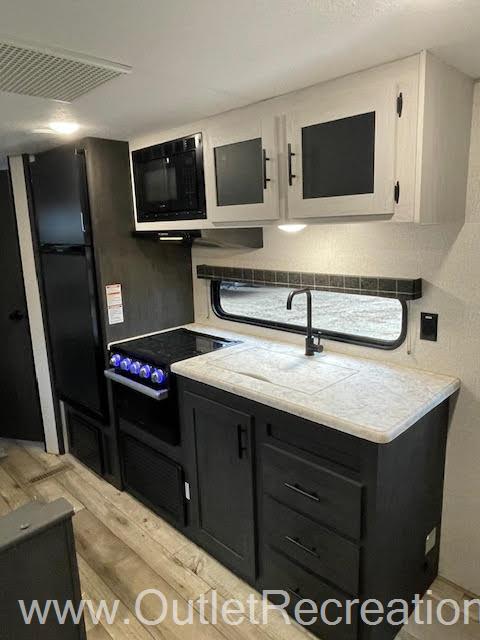 2022 KZ RV Sportsmen SE 260BHSE - Image 12
