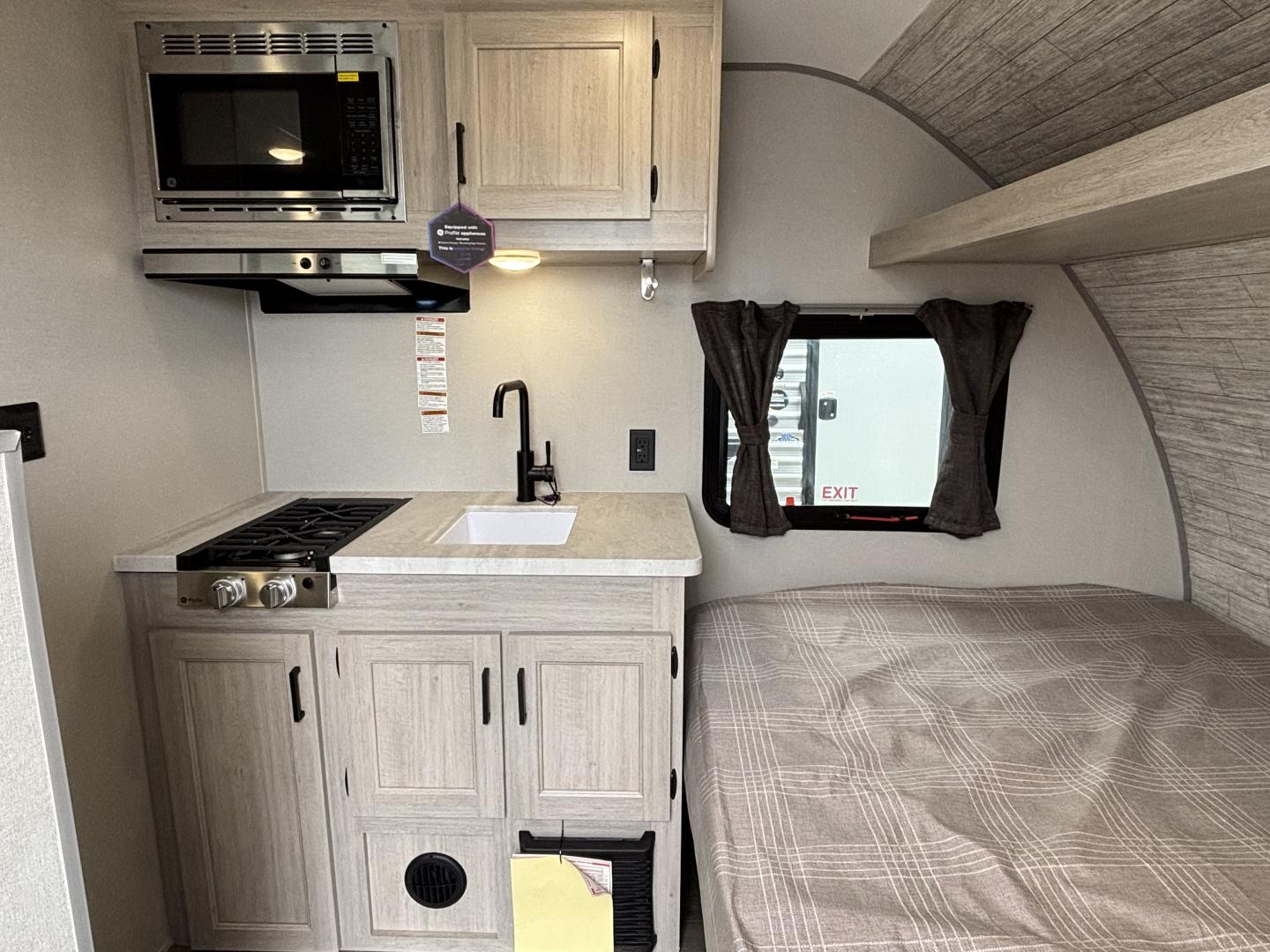 2025 Coachmen Catalina Summit Series 7 134BHX - Image 12