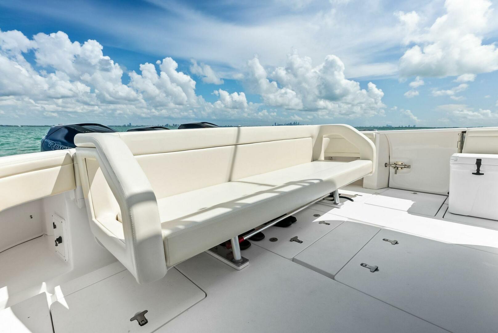 2018 Intrepid 430 Sport Yacht - Image 21