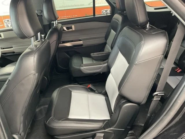 2023 Ford Explorer Utility 4D XLT 4WD - Image 22