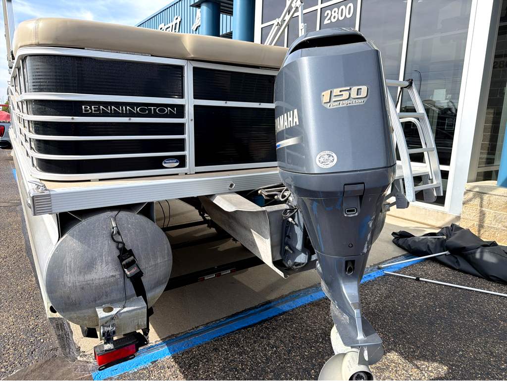 2013 Bennington 2275RL - Image 4