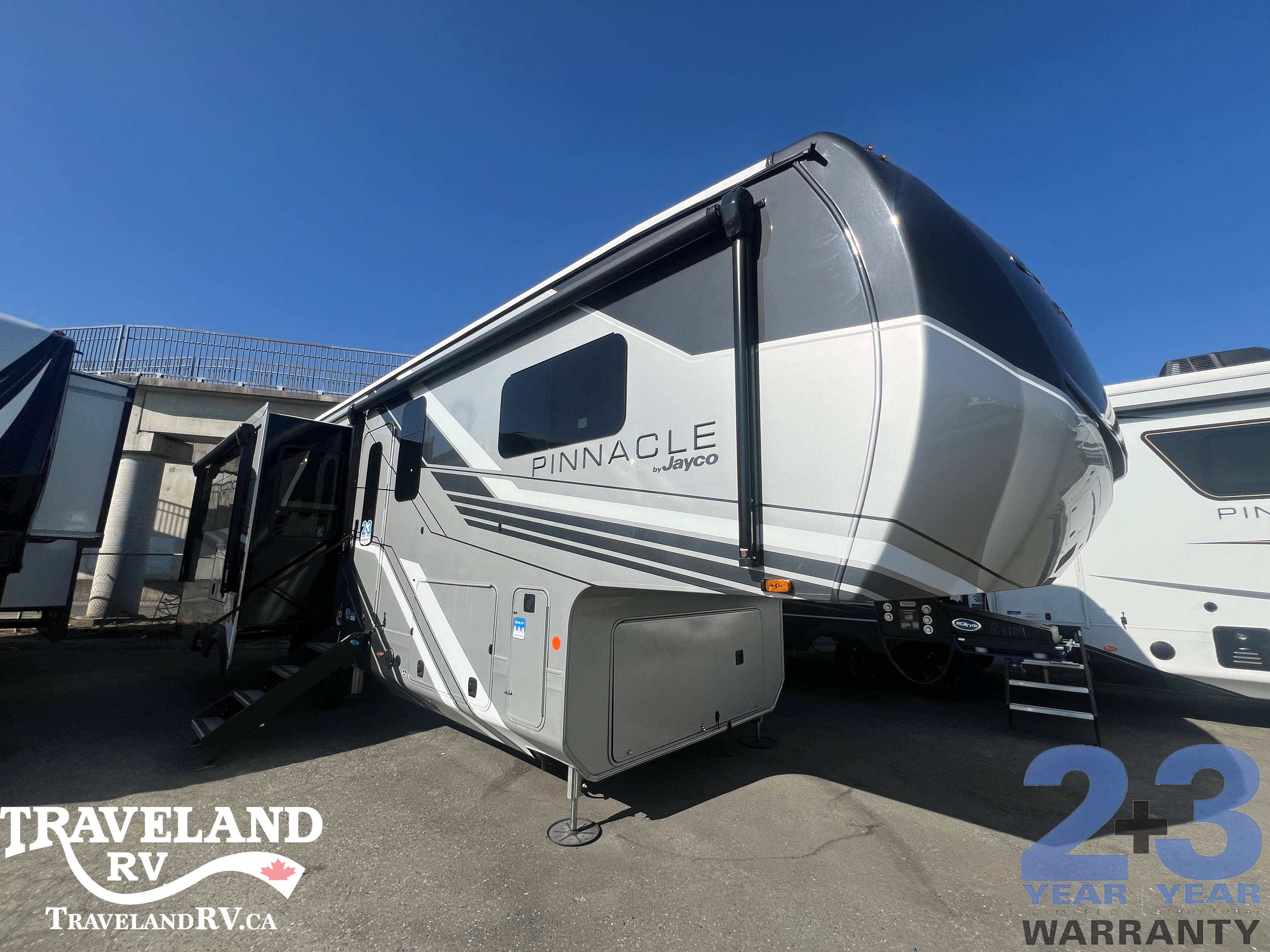 2026 Jayco Pinnacle 32RLTS - Image 1