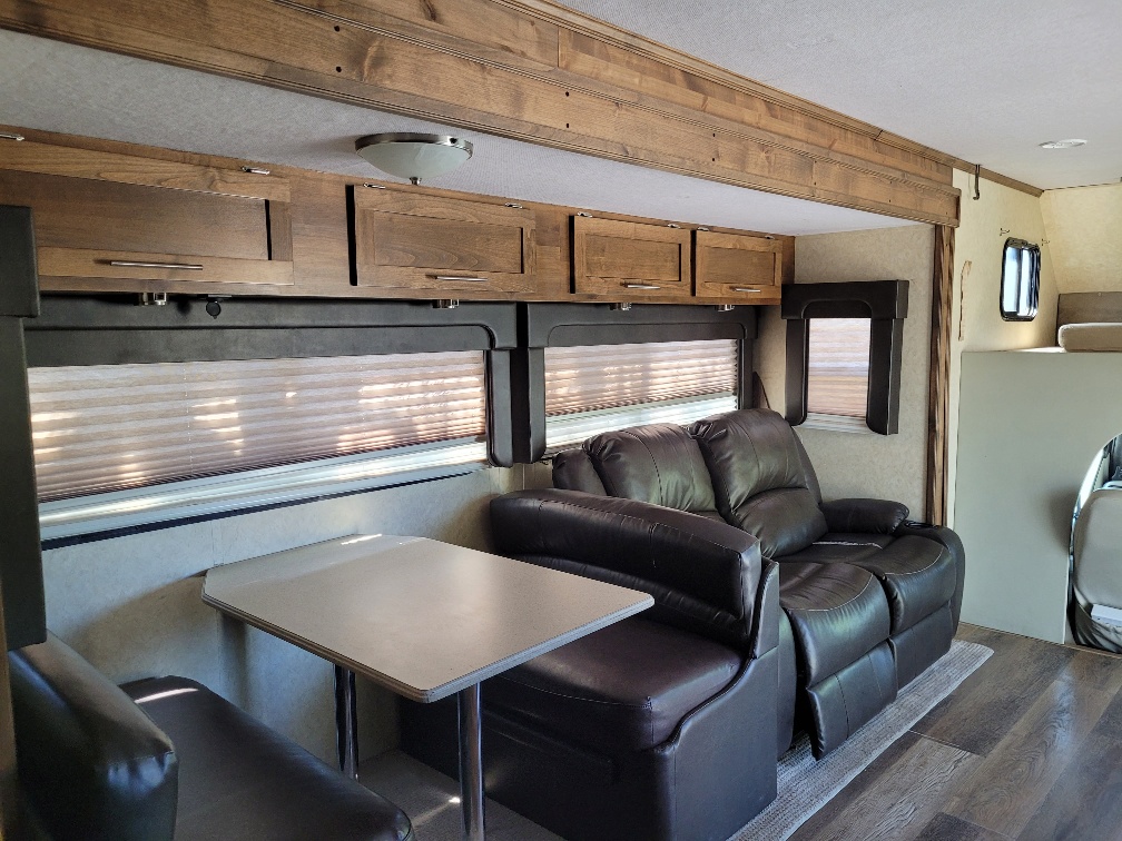 2006 Jayco Seneca HD 34 SS - Image 25