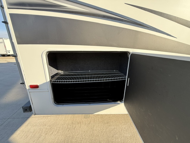 2018 Jayco Greyhawk 29MV - Image 21