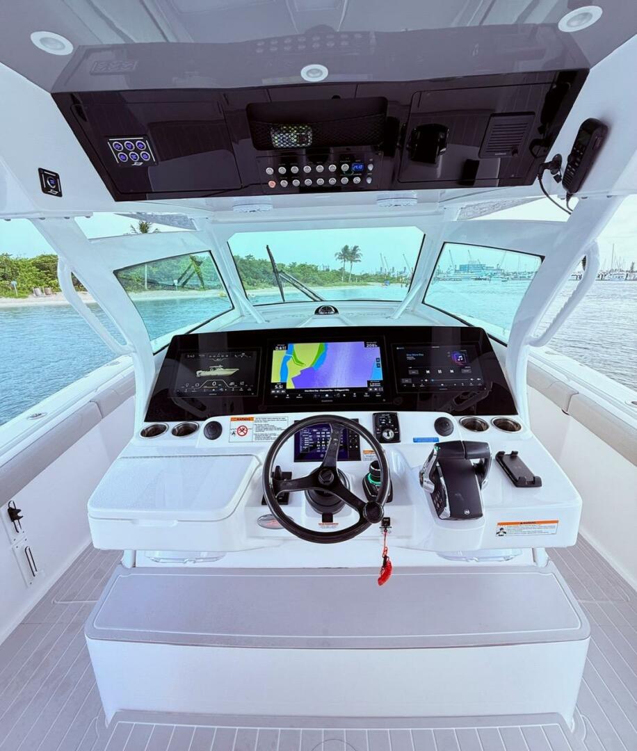 2006 Carver 43 Motor Yacht - Image 121