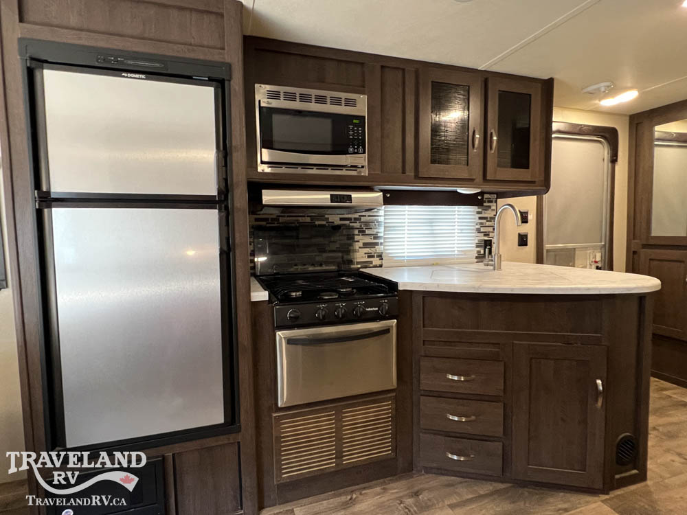 2018 Forest River Wildwood X-Lite West 210RBXL - Image 9