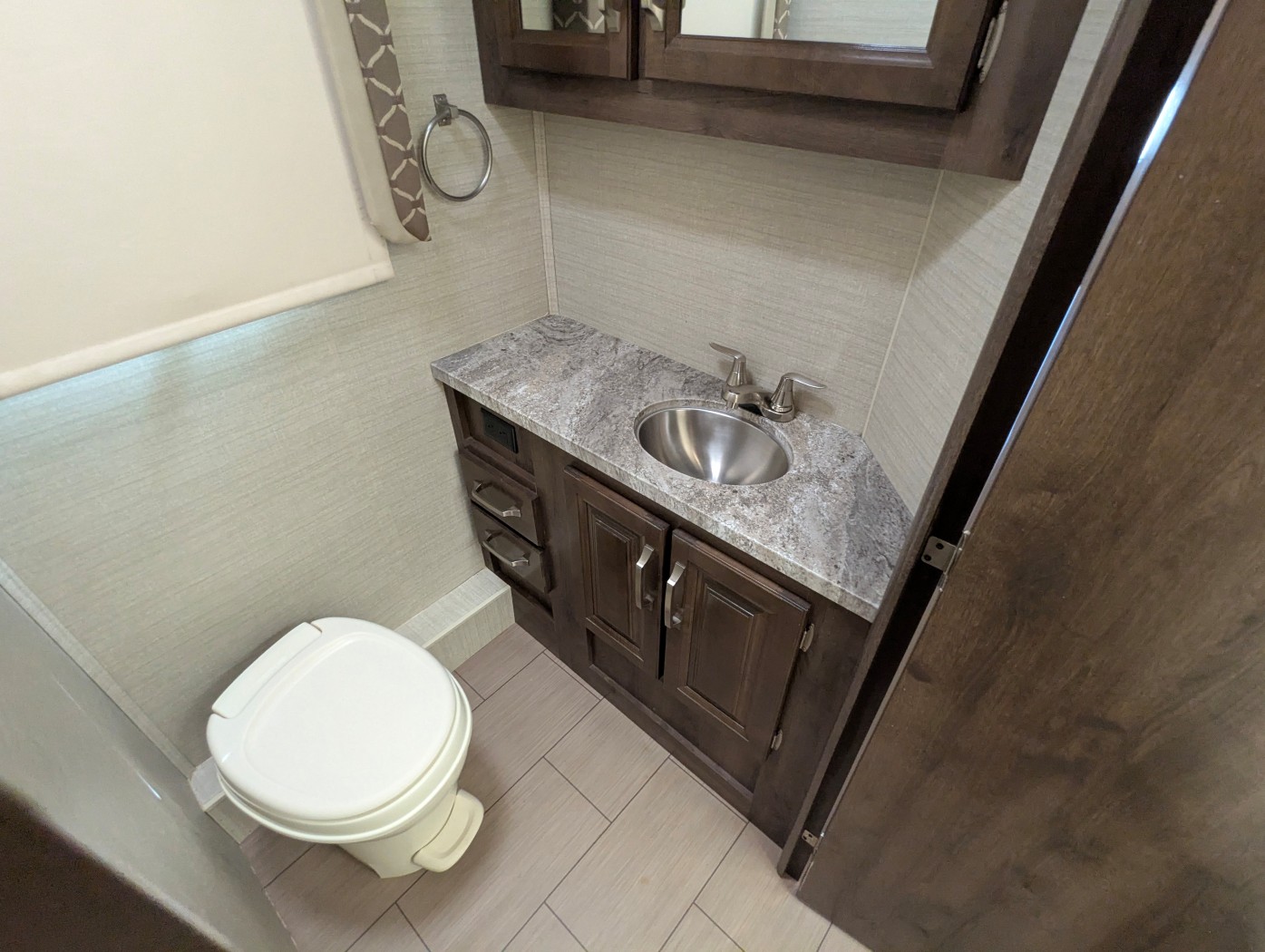 2018 Jayco Greyhawk 29MV - Image 20