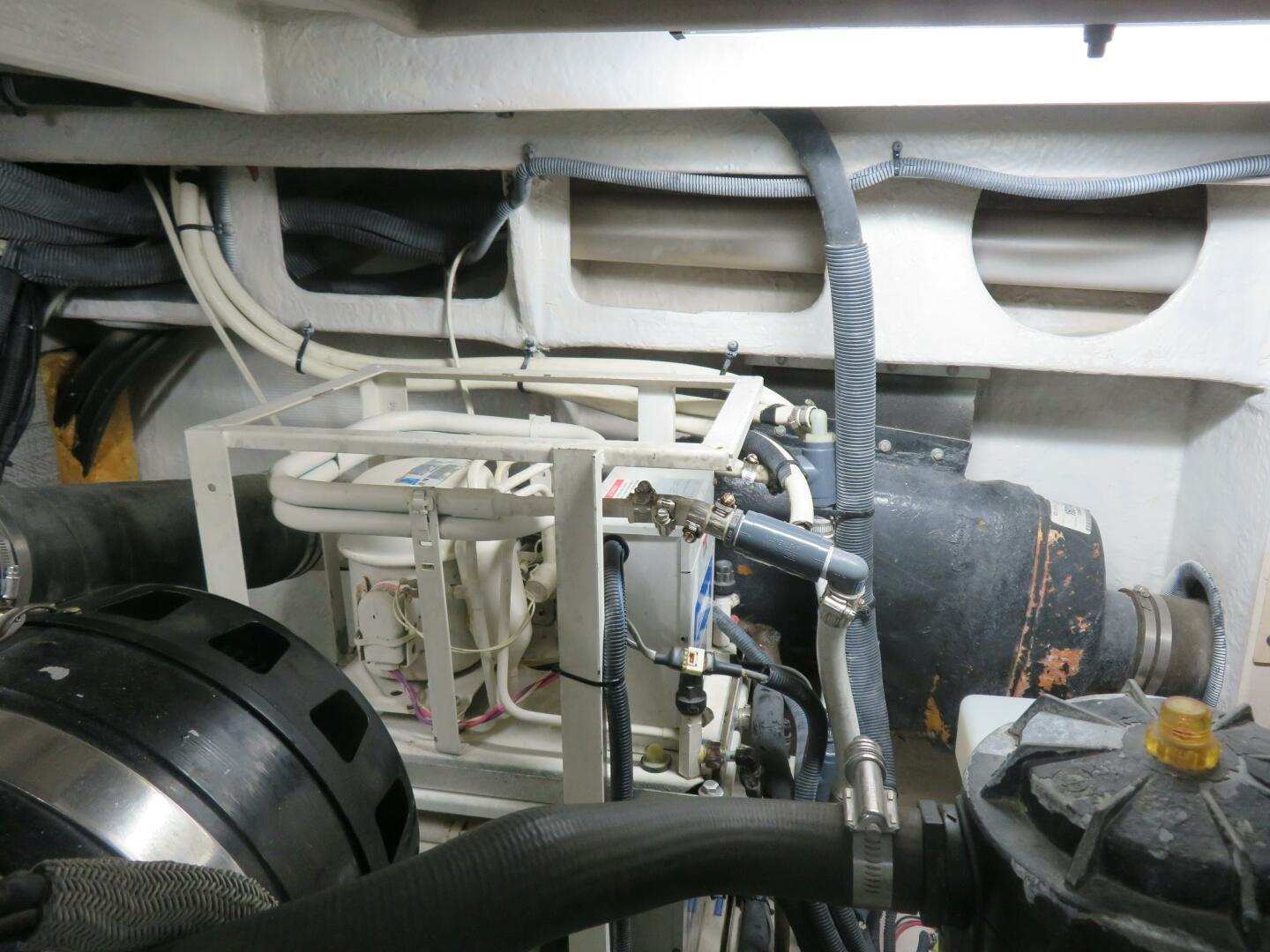 2001 Sea Ray 510 Sundancer - Image 33