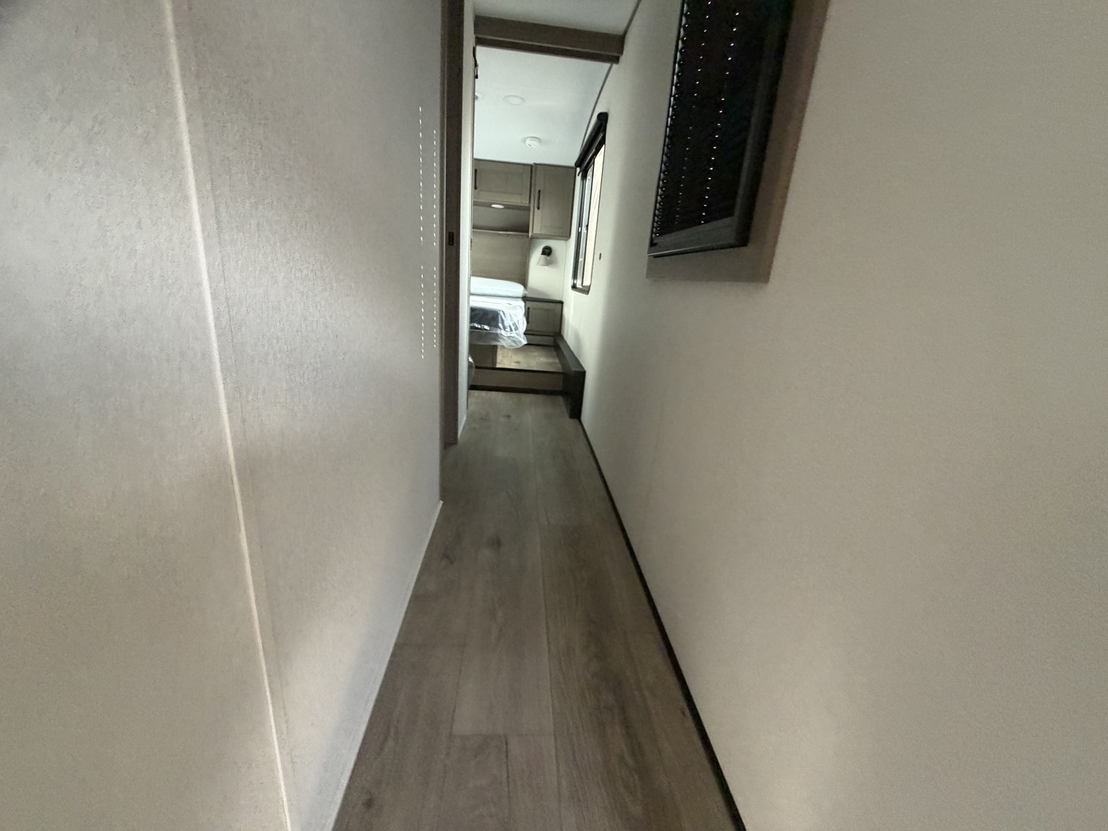 2026 GRAND DESIGN 324MBS - Image 34