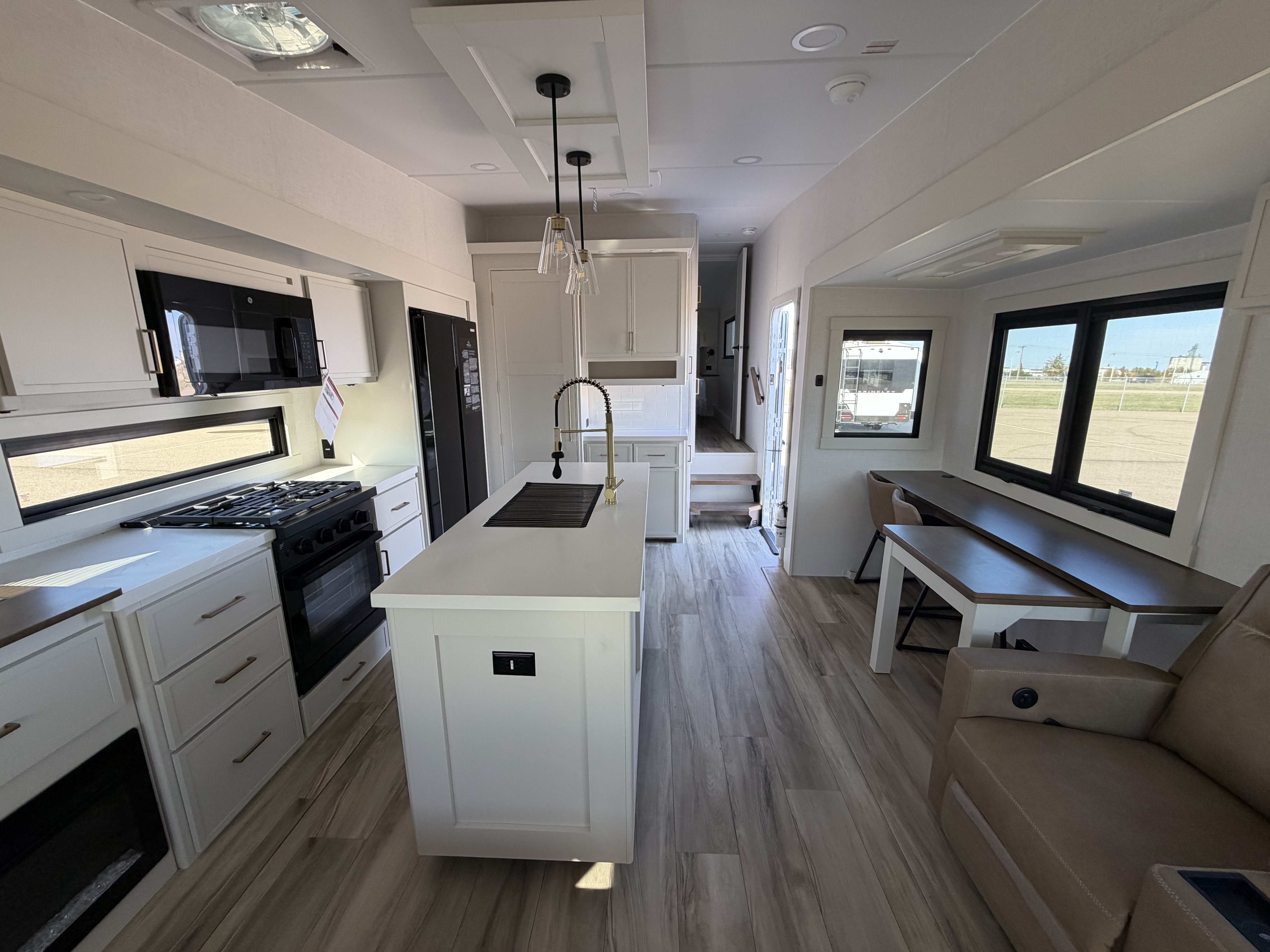 2027 Brinkley RV Model Z 2900 - Image 4
