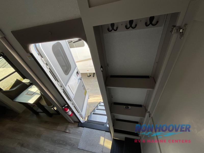 2026 JAYCO NORTHPOINT 382FLRB - Image 39