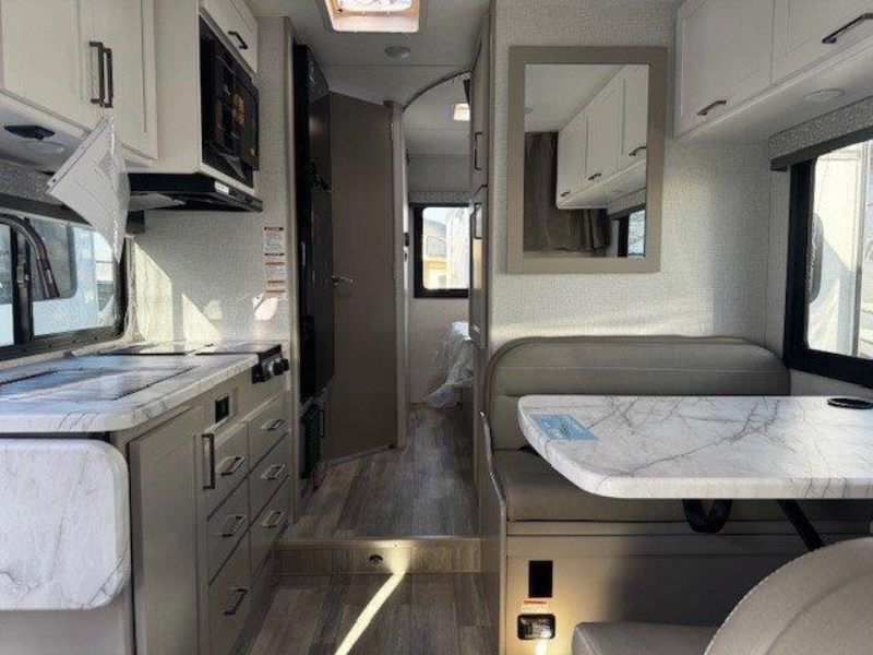 2026 Thor Motor Coach Four Winds Espec 22Z - Image 11