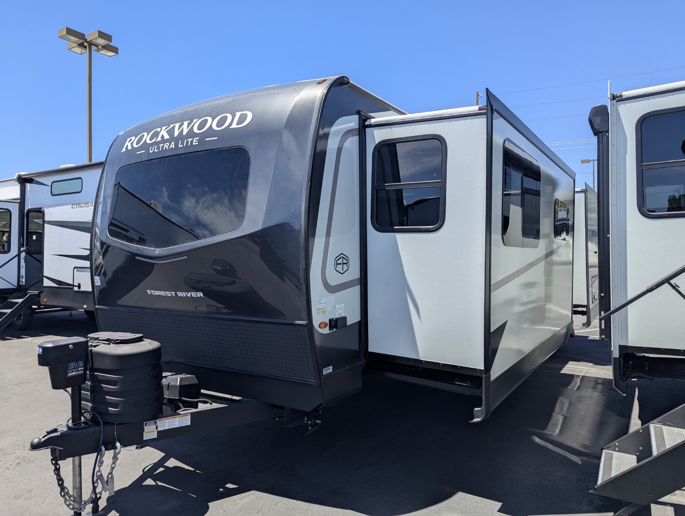 2027 Forest River Rockwood Ultra Lite 2608BS - Image 3
