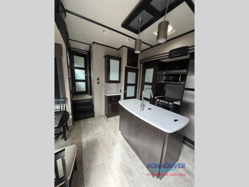 2019 GRAND DESIGN 376TH - Image 5