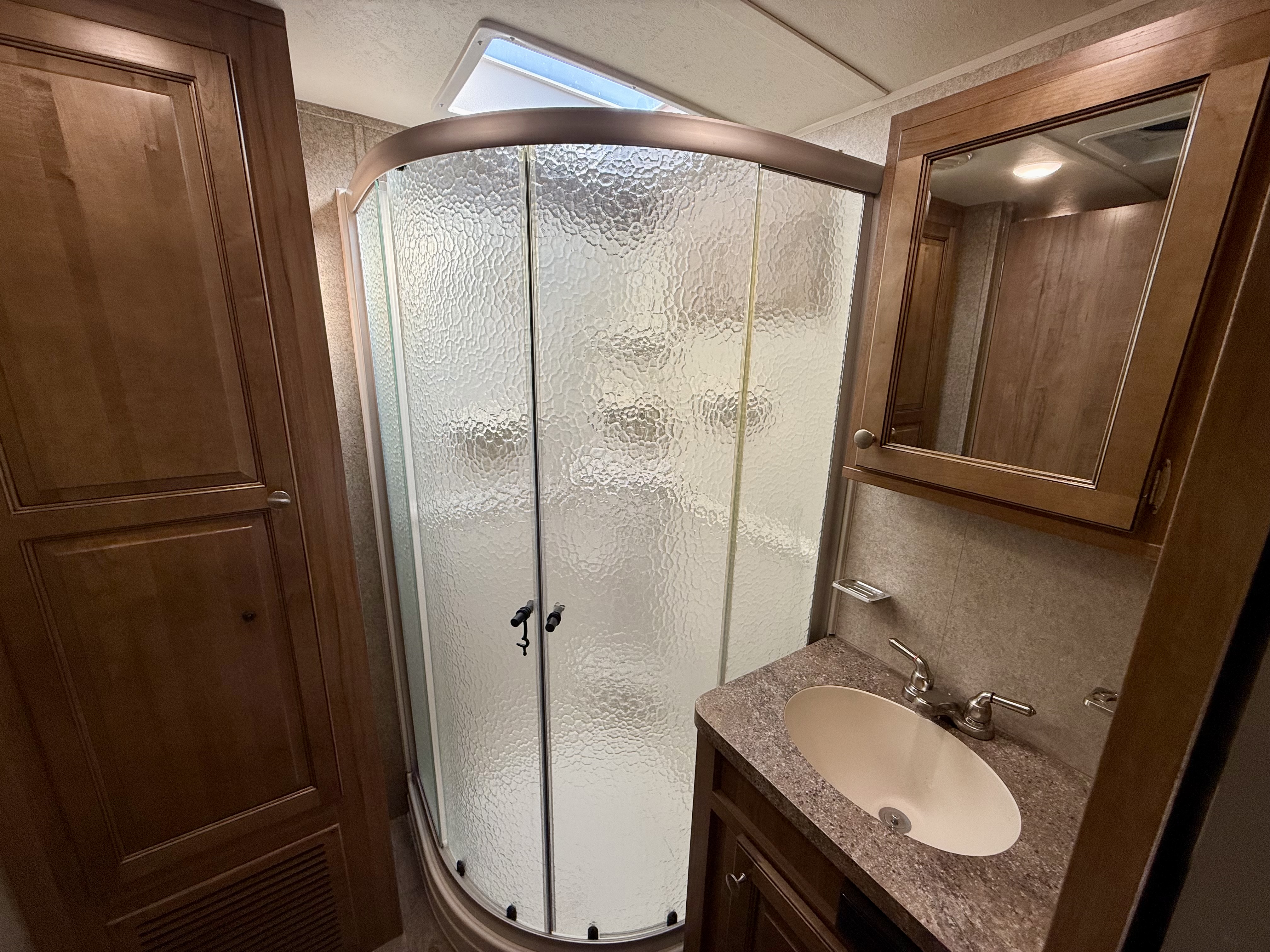 2018 Forest River Rockwood Ultra Lite 2650WS - Image 12
